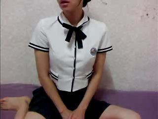两个角质女孩的铸造场景